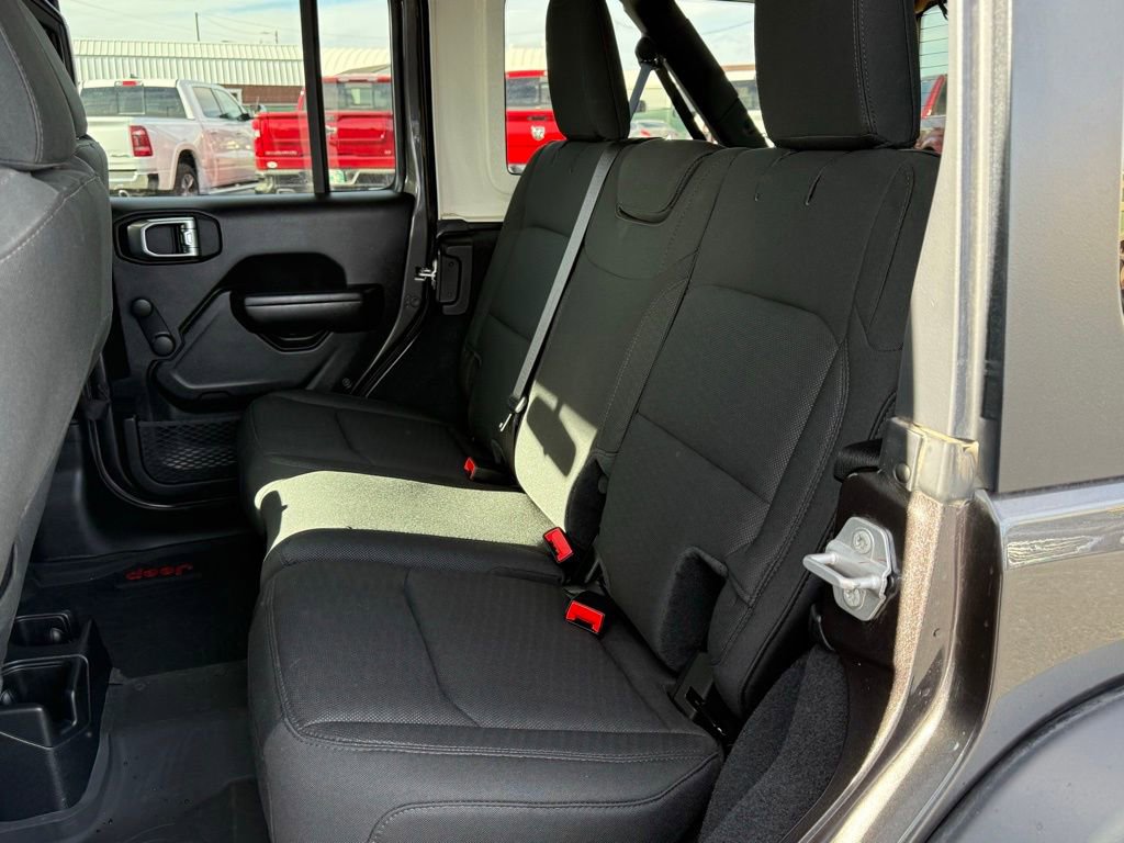 Used 2021 Jeep Wrangler Unlimited Sport image 23