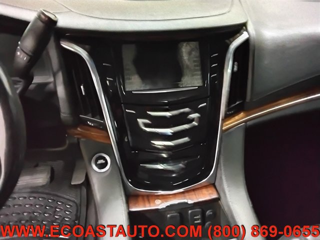 Used 2015 Cadillac Escalade ESV Luxury AWD/4WD image 12