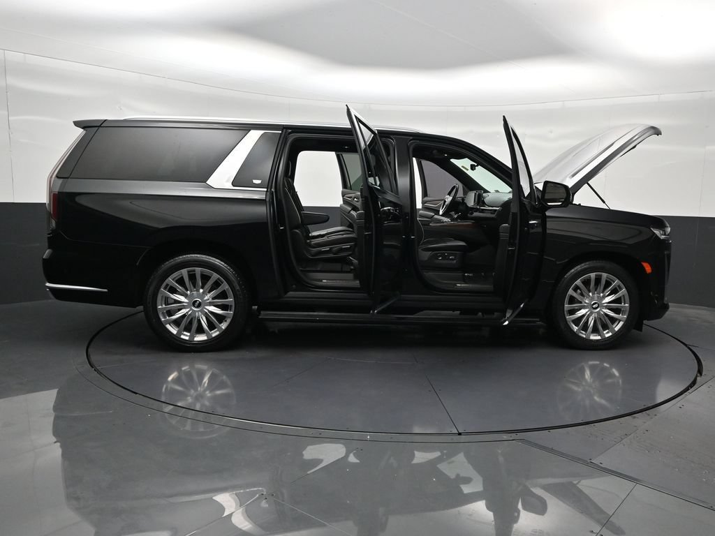 Used 2021 Cadillac Escalade ESV Premium Luxury w/ Driver Assist Tech Package RWD image 34