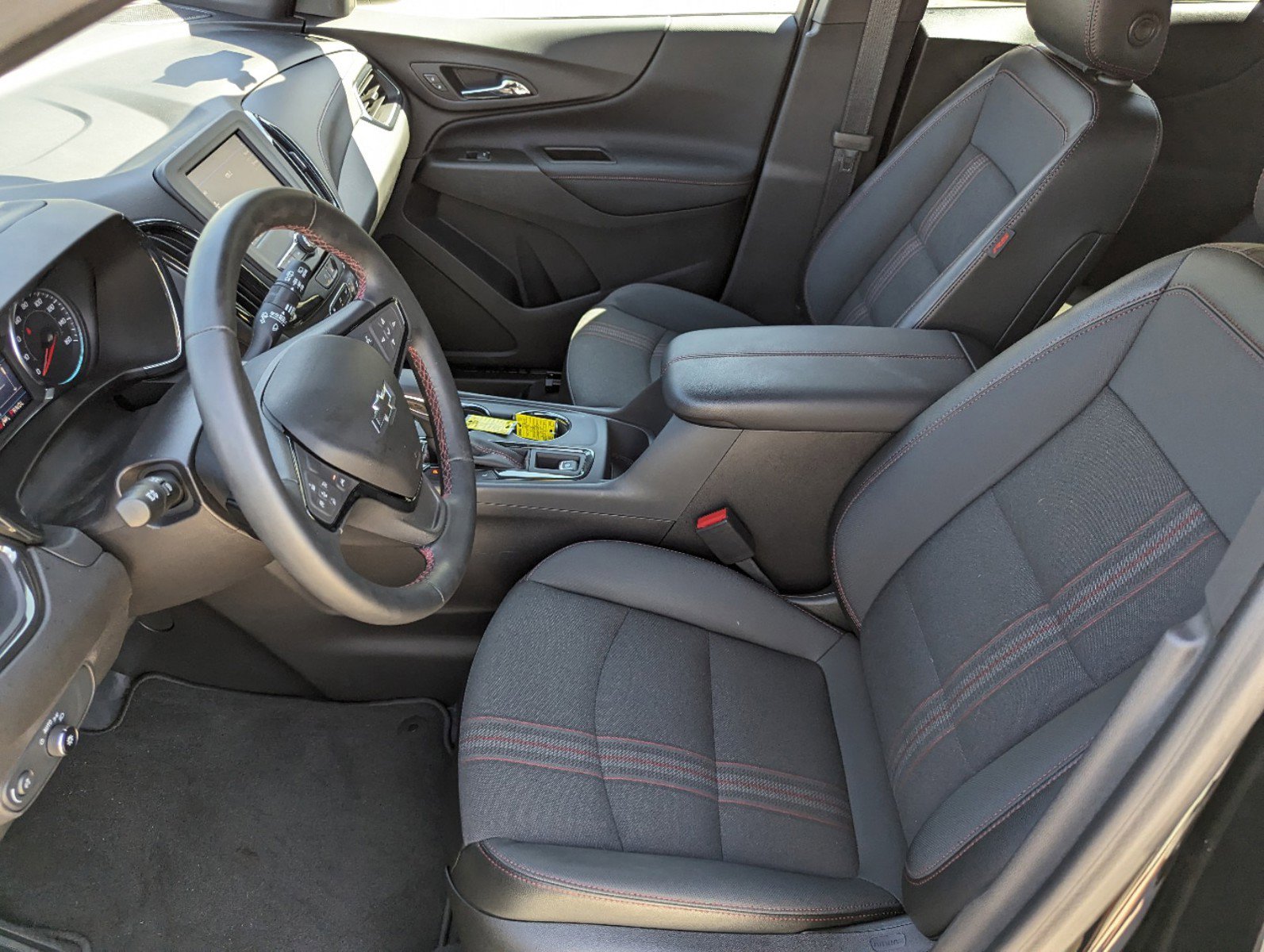 Used 2023 Chevrolet Equinox RS image 30