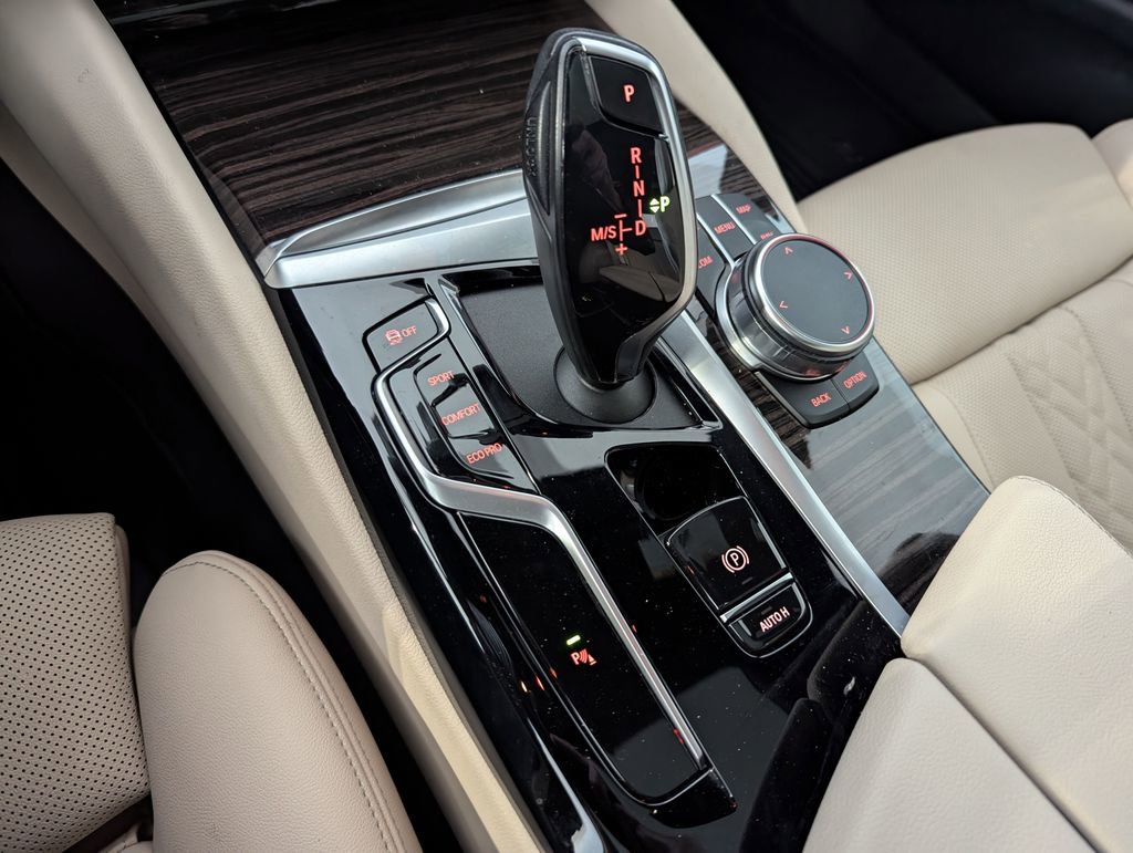 Used 2023 BMW 530i w/ Premium Package RWD image 84