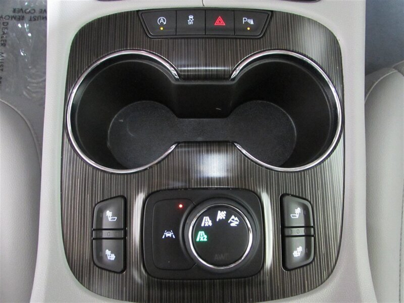 Used 2023 GMC Acadia SLT image 84