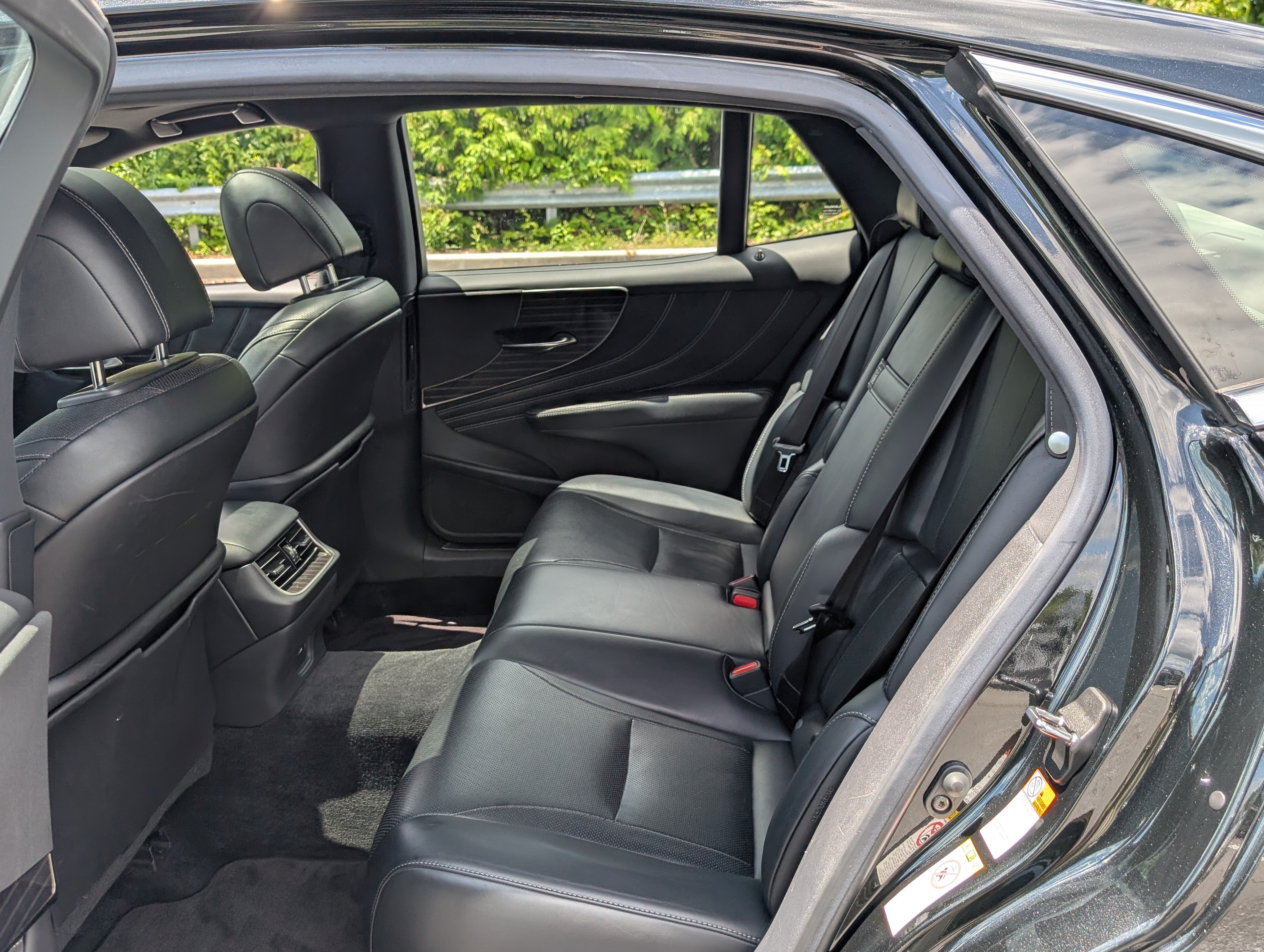 Used 2018 Lexus LS 500 AWD w/ Accessory Package (Z2) image 15