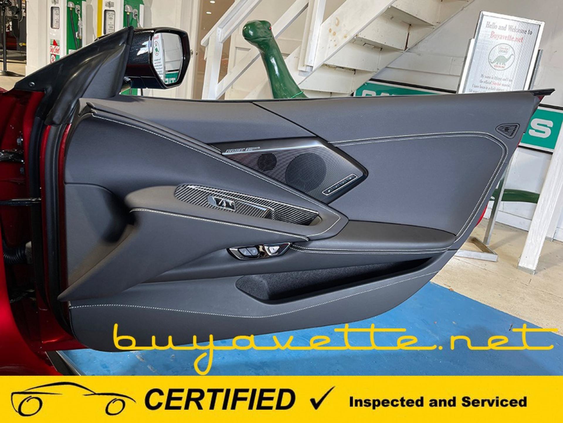 Used 2025 Chevrolet Corvette Z06 w/ Stealth Interior Trim Package RWD image 23