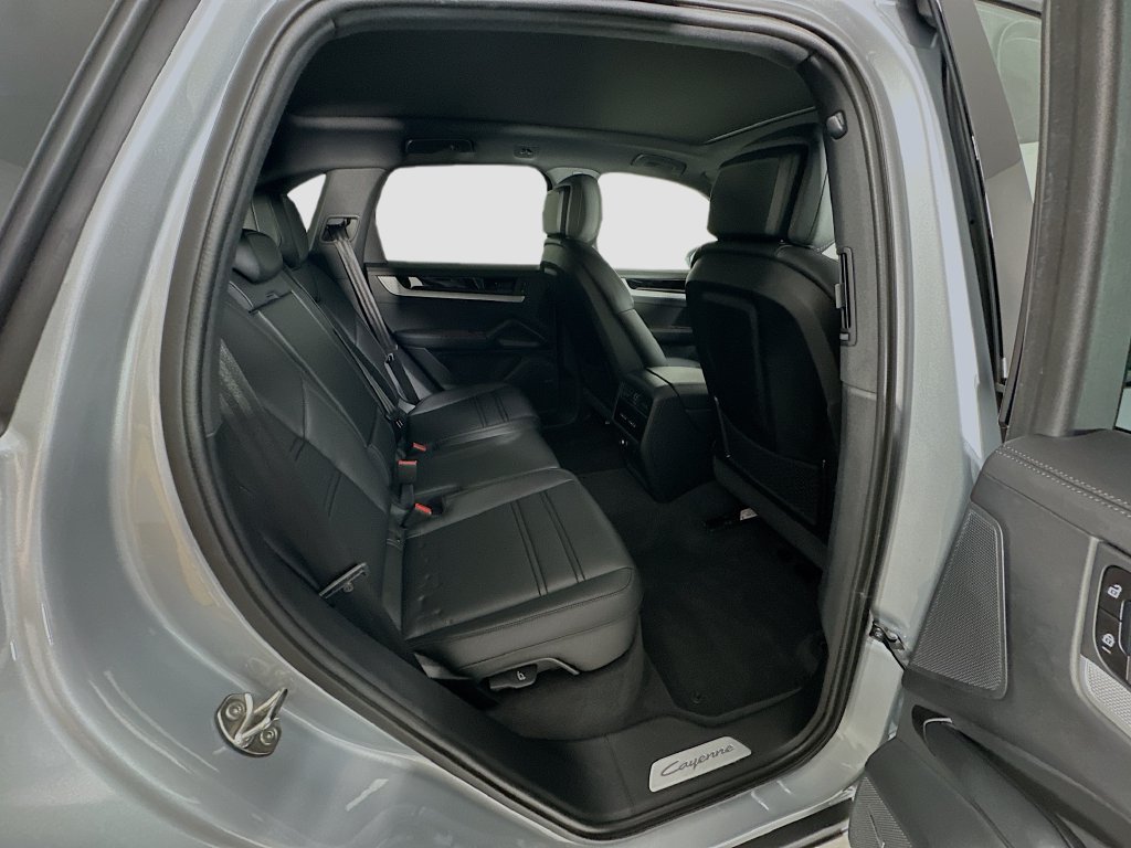 New 2026 Porsche Cayenne AWD/4WD image 29