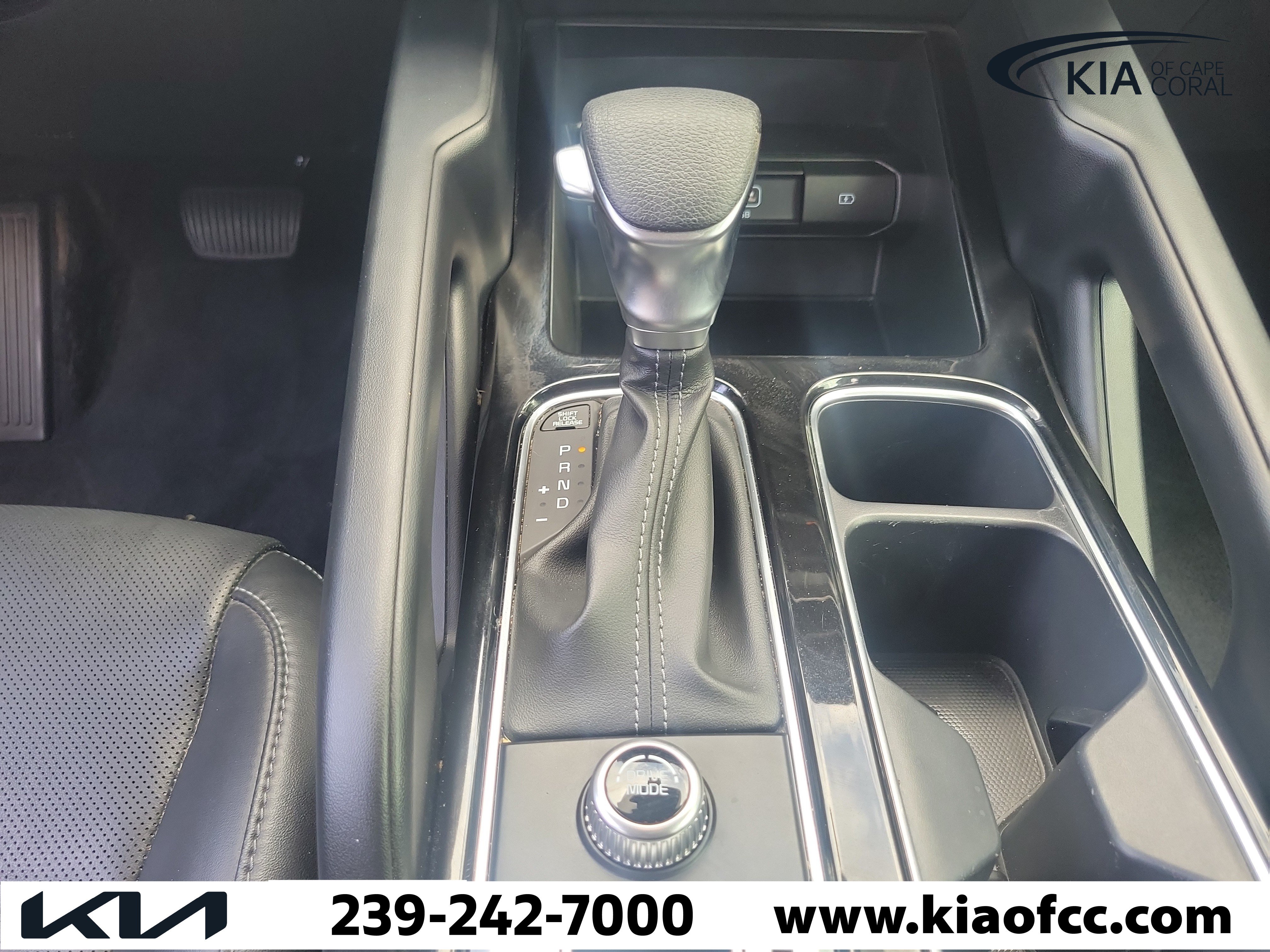 Used 2022 Kia Telluride LX FWD image 19