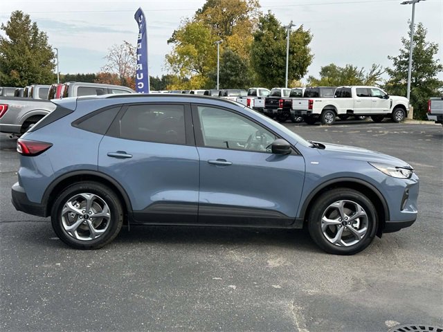 New 2025 Ford Escape ST-Line w/ Cold Weather Package image 2