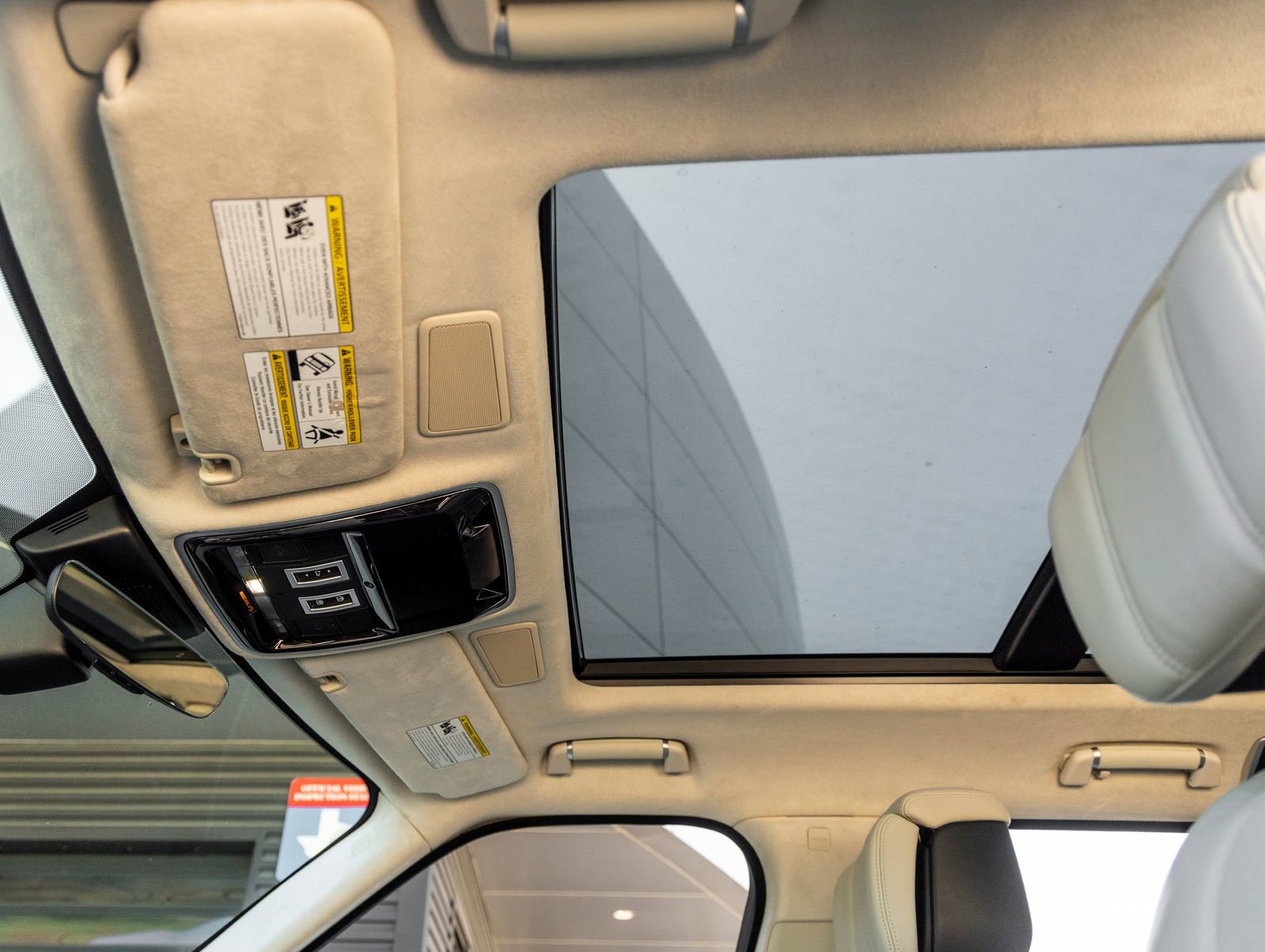 Used 2020 Land Rover Range Rover Autobiography image 23