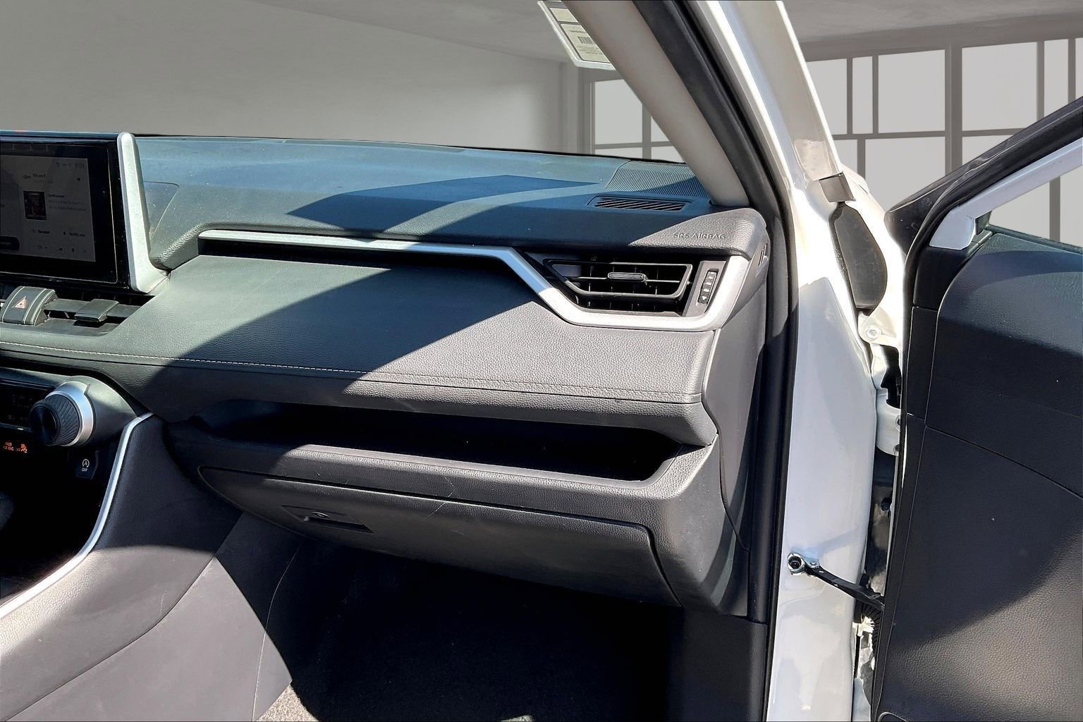 Used 2024 Toyota RAV4 LE image 26