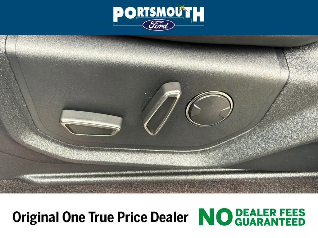 Certified 2019 Ford F150 Raptor w/ Equipment Group 802A Luxury image 23