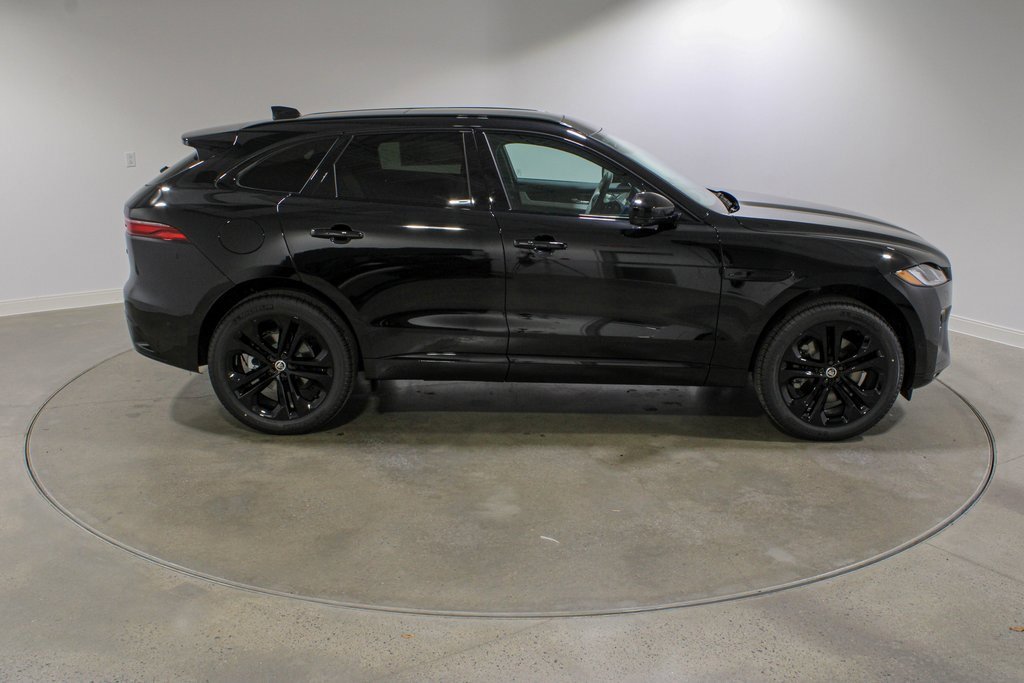 New 2026 Jaguar F-PACE R-Dynamic S image 6