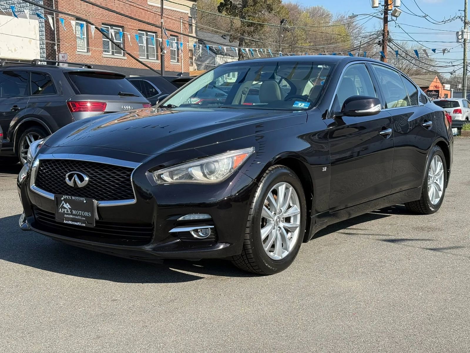 Used 2014 INFINITI Q50 2.0t w/ Moonroof Package