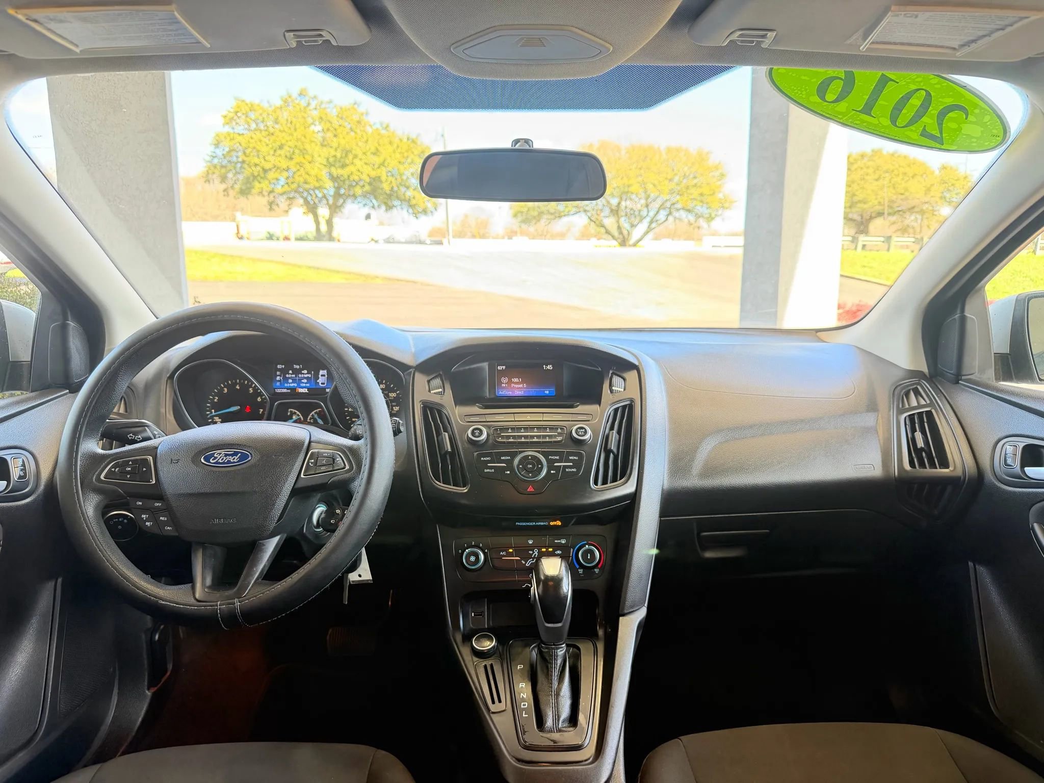Used 2016 Ford Focus SE image 9