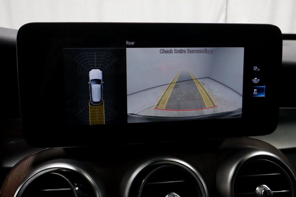 Used 2021 Mercedes-Benz GLC 300 4MATIC image 2