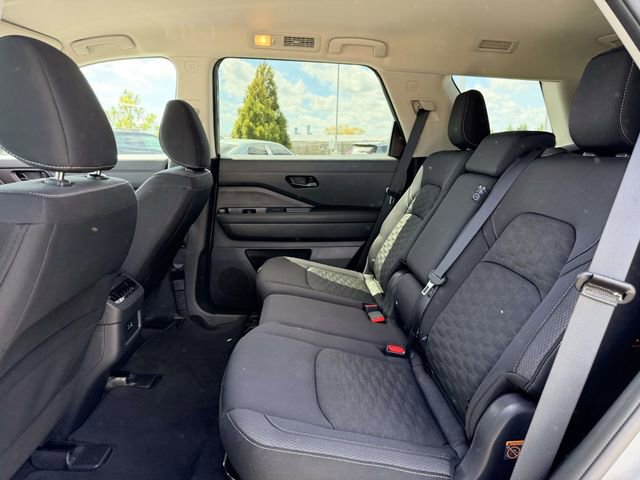 Used 2024 Nissan Pathfinder SV FWD image 13