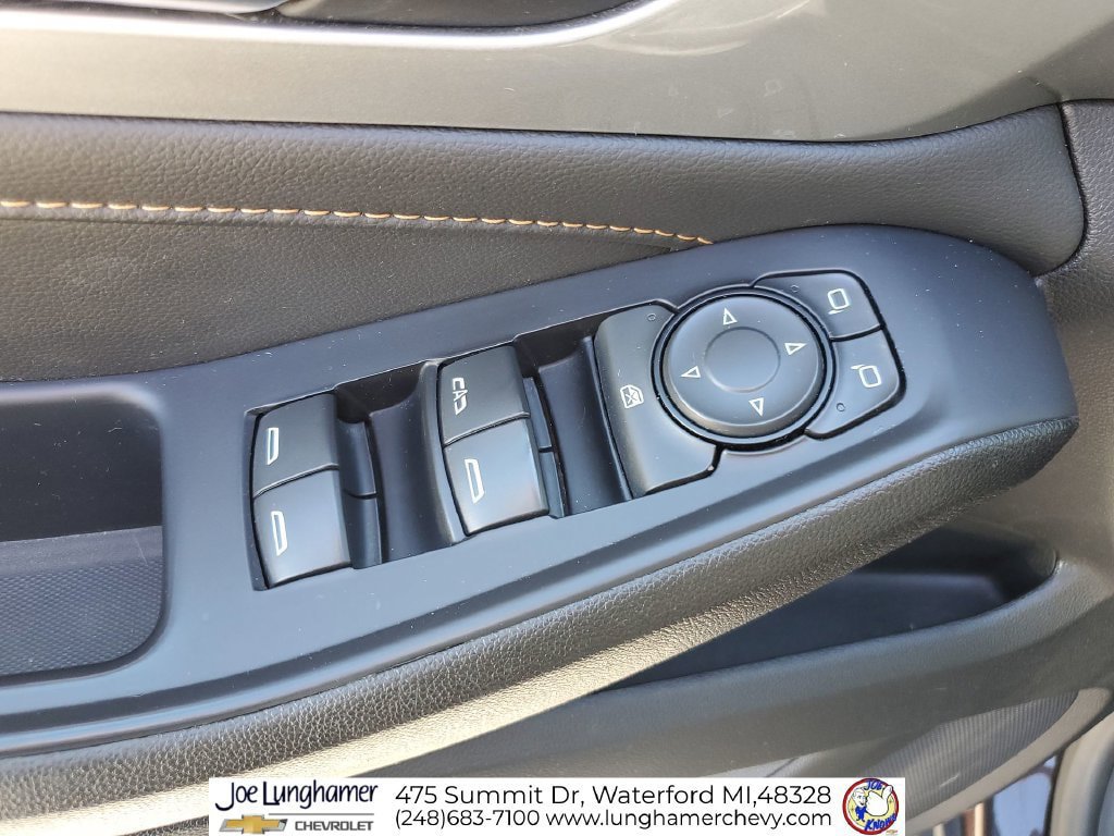 Used 2021 Chevrolet Traverse LT w/ LPO, Floor Liner Package AWD/4WD image 24