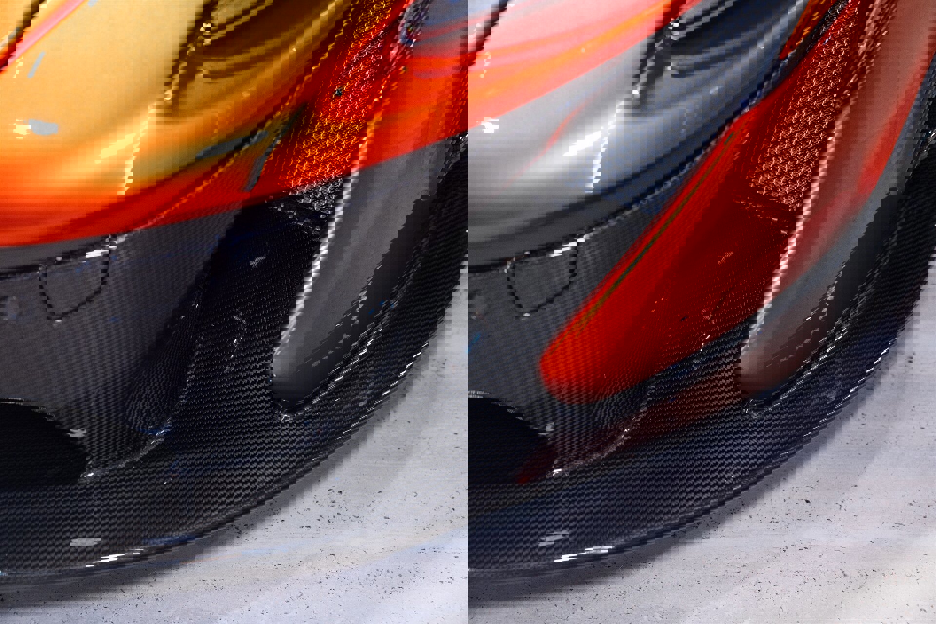 Used 2014 McLaren P1 image 36