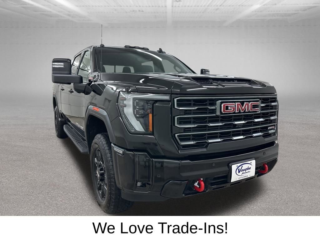 Used 2025 GMC Sierra 2500 AT4 w/ AT4 Premium Plus Package image 3