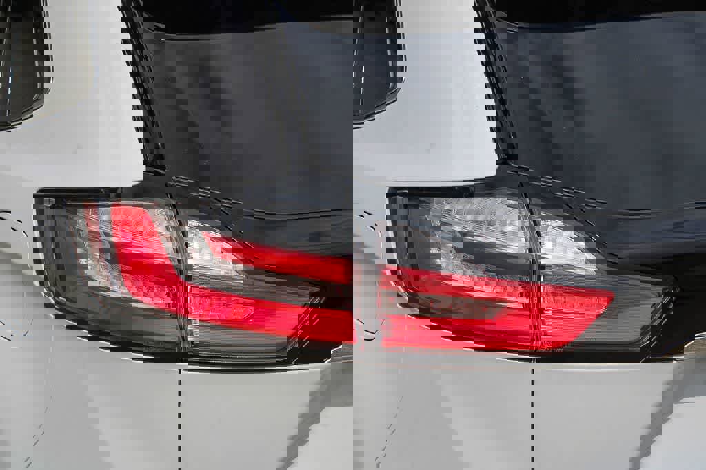 Used 2019 Ford Edge SEL w/ Equipment Group 201A image 10