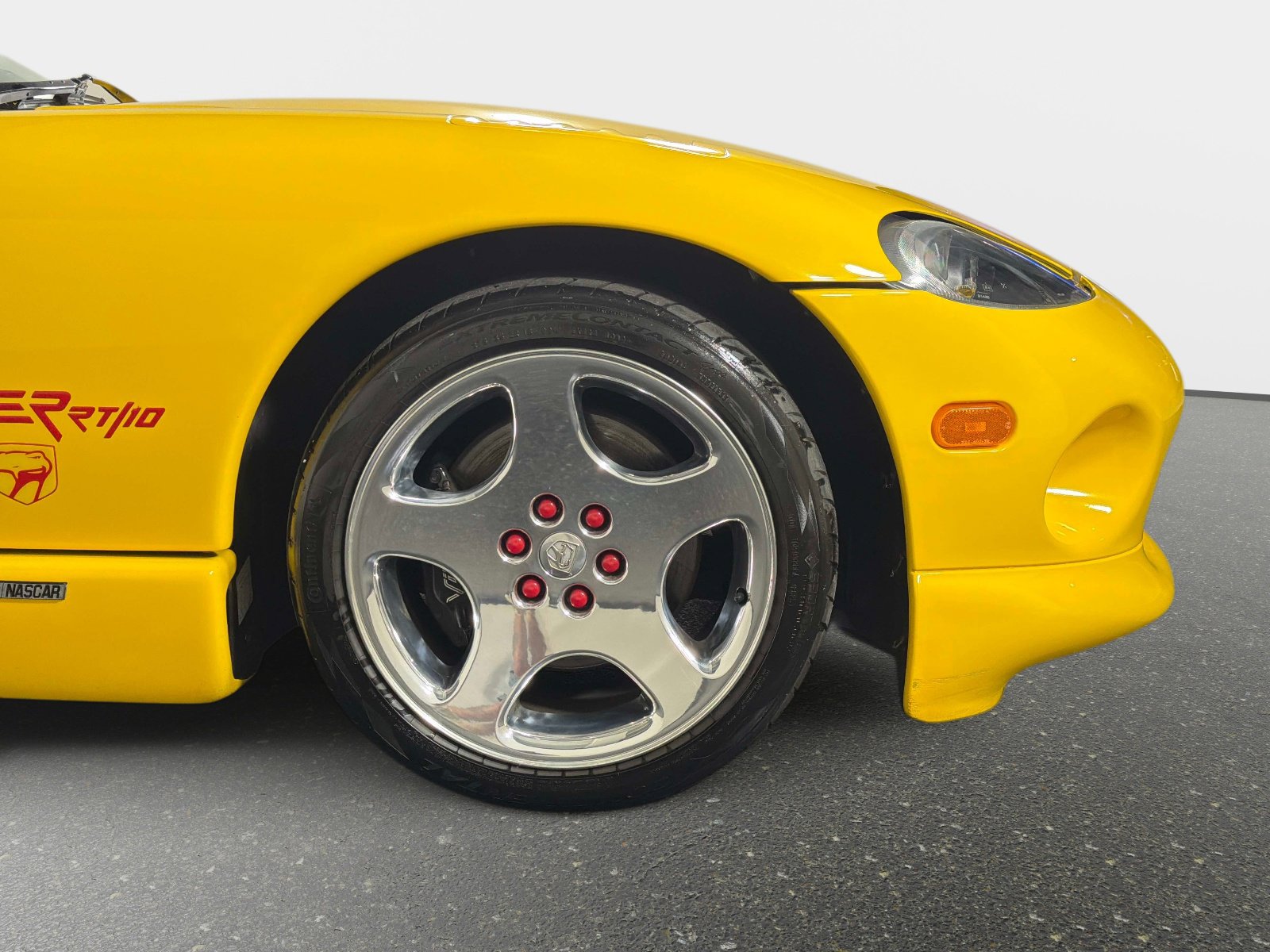 Used 2001 Dodge Viper RT/10 RWD image 26
