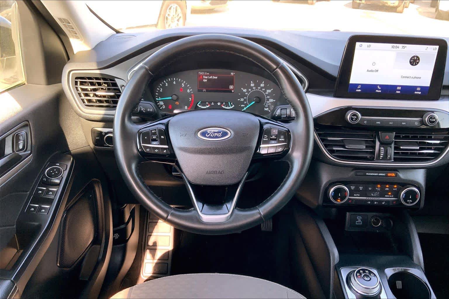 Certified 2022 Ford Escape SE w/ SE Sport Appearance Package FWD image 6