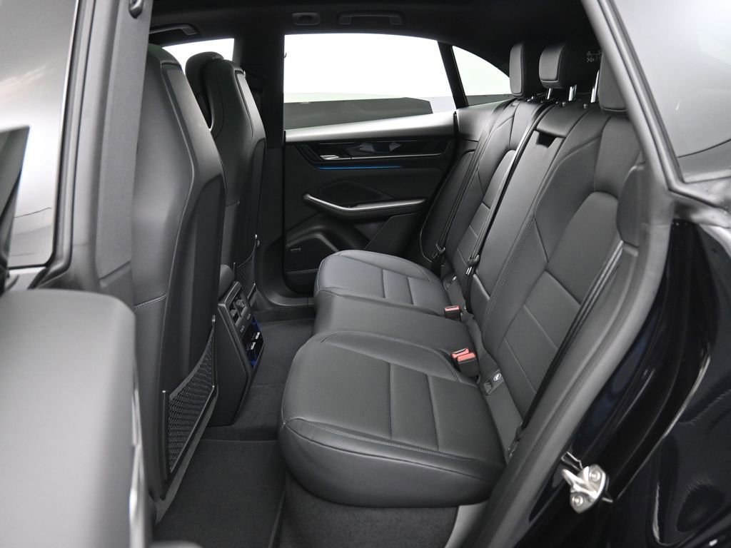 New 2026 Porsche Macan 4S Electric AWD/4WD image 25