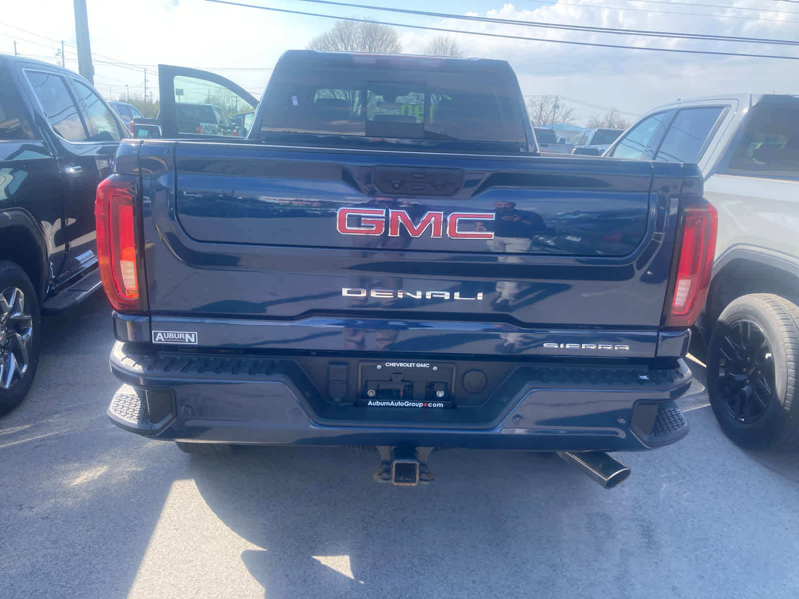 Used 2022 GMC Sierra 2500 Denali w/ Denali Ultimate Package AWD/4WD image 5