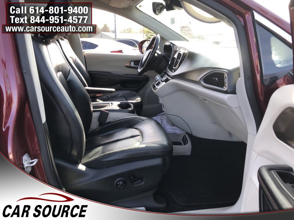 Used 2018 Chrysler Pacifica Touring-L Plus w/ Advanced Safetytec Group image 20