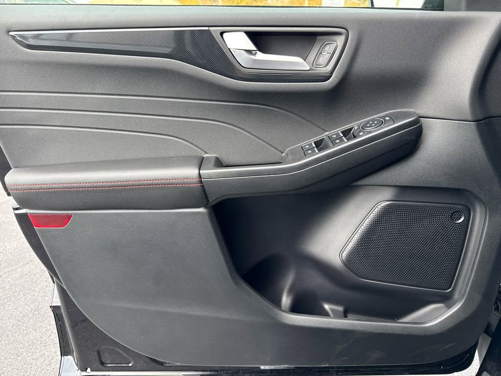 New 2026 Ford Escape ST-Line image 10