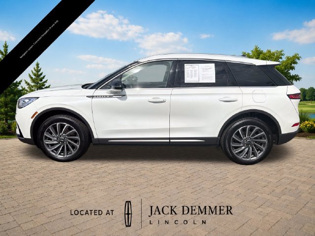 Used 2023 Lincoln Corsair Reserve w/ Equipment Group 201A AWD/4WD image 3