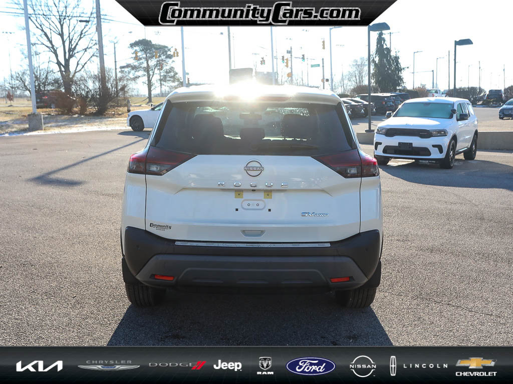 Used 2023 Nissan Rogue SV image 6