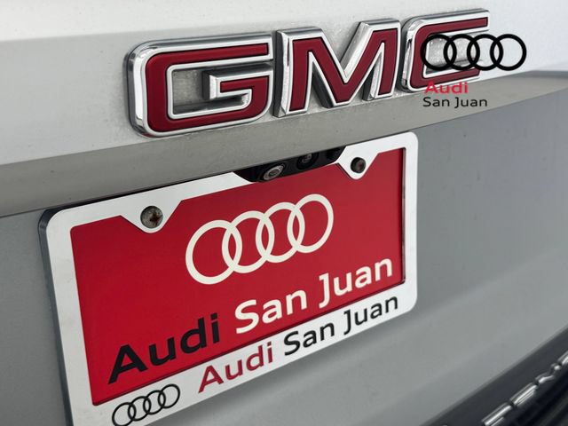 Used 2024 GMC Yukon Denali w/ Advanced Technology Package AWD/4WD image 10