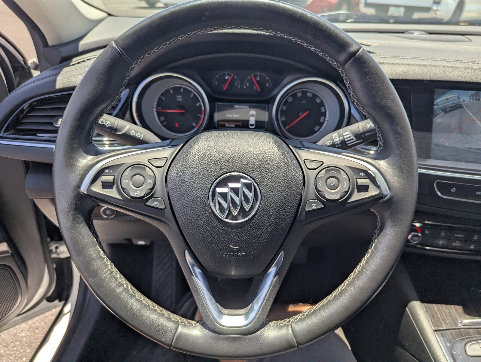 Used 2018 Buick Regal Essence image 28