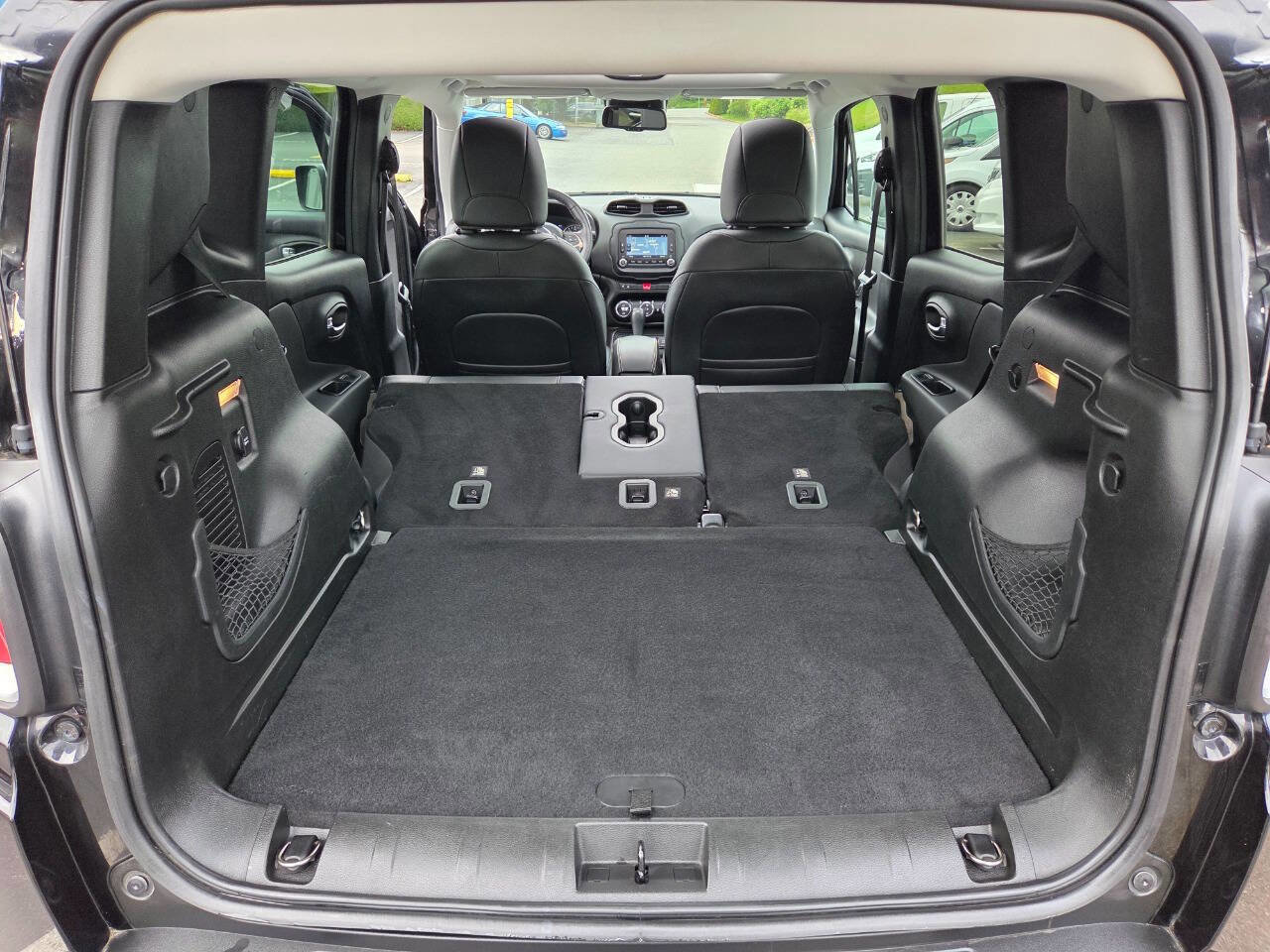 Used 2016 Jeep Renegade Limited FWD image 23