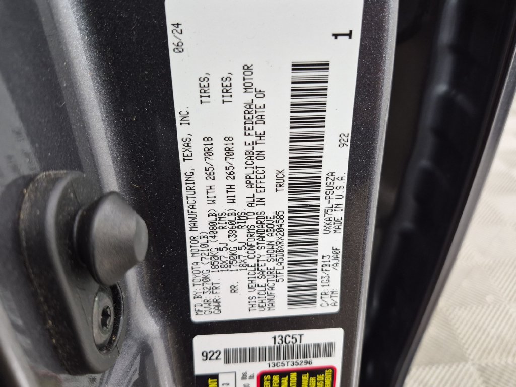 Used 2024 Toyota Tundra SR5 w/ SR5 Convenience Package AWD/4WD image 32