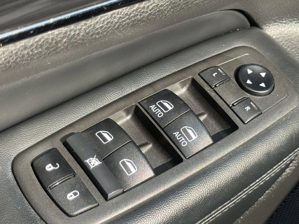 Used 2021 Jeep Grand Cherokee Limited X AWD/4WD image 16