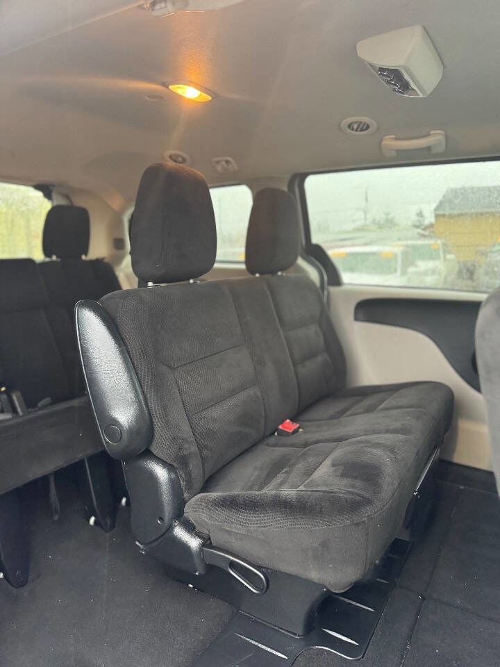 Used 2017 Dodge Grand Caravan SE w/ Power Window Group image 7