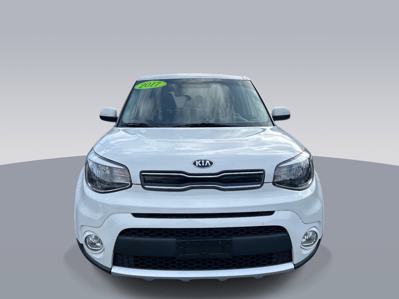 Used 2017 Kia Soul + image 8