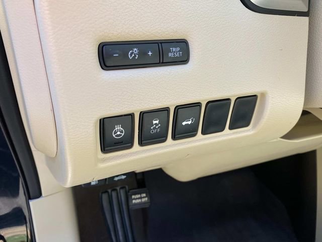 Used 2018 Nissan Murano SL w/ Moonroof Package image 16