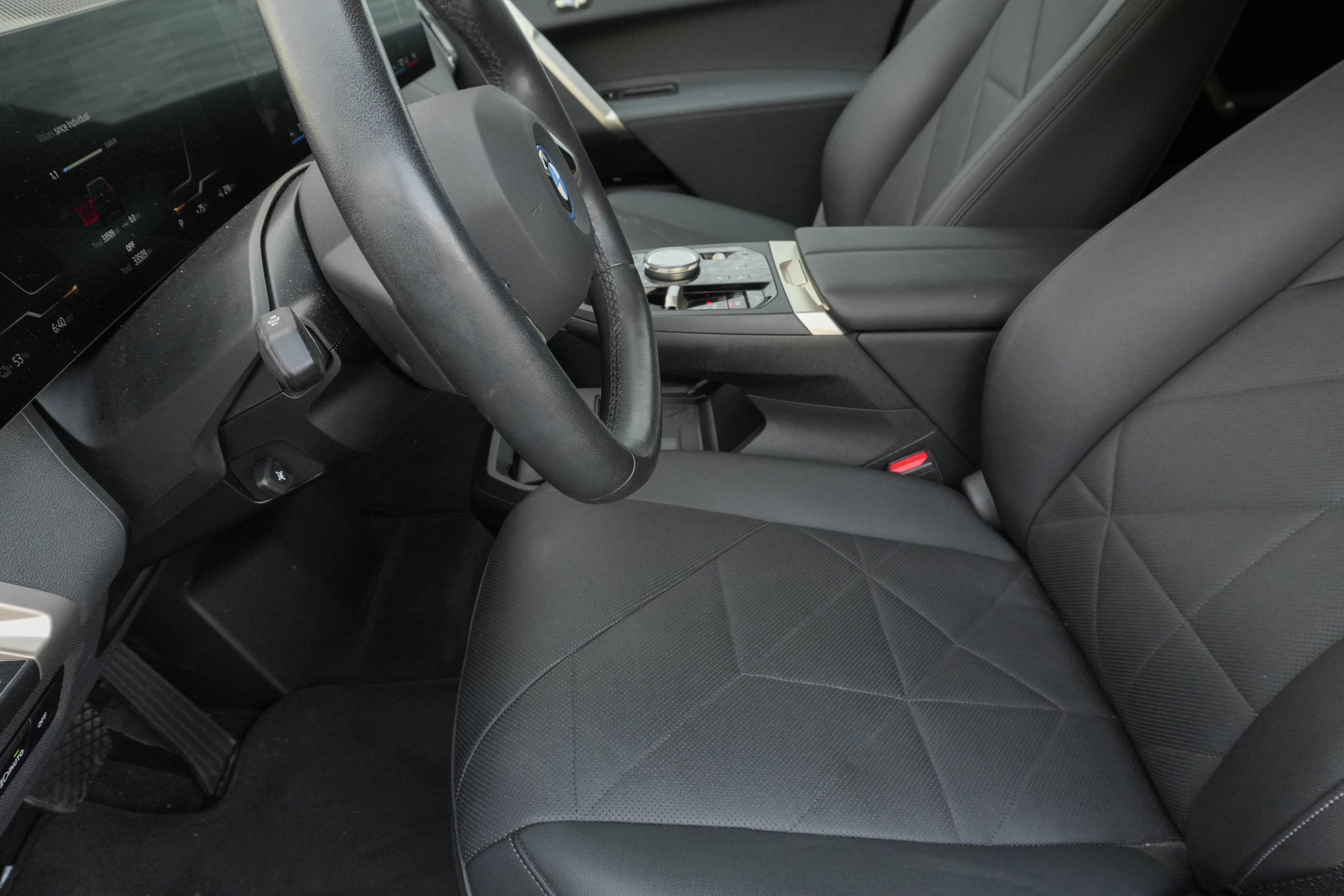 Certified 2024 BMW iX xDrive50 w/ Sport Package AWD/4WD image 9