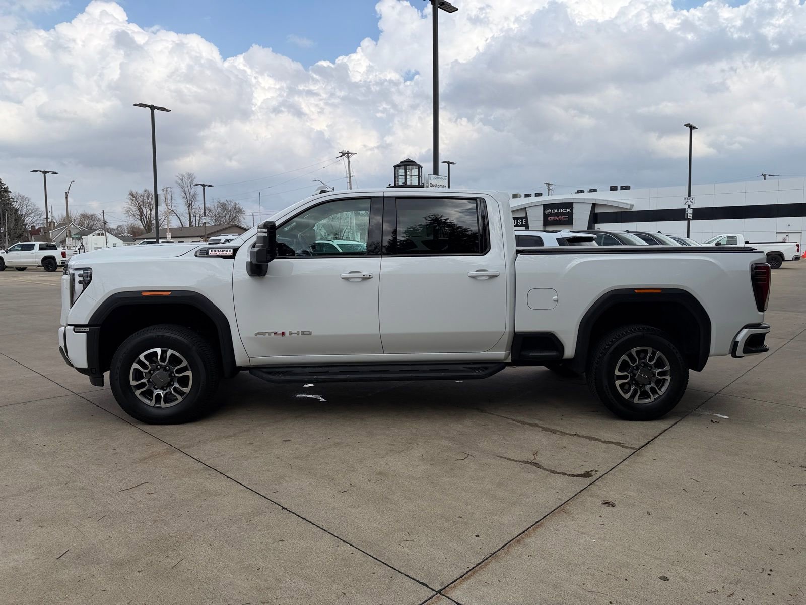 Used 2024 GMC Sierra 2500 AT4 w/ AT4 Preferred Package image 8