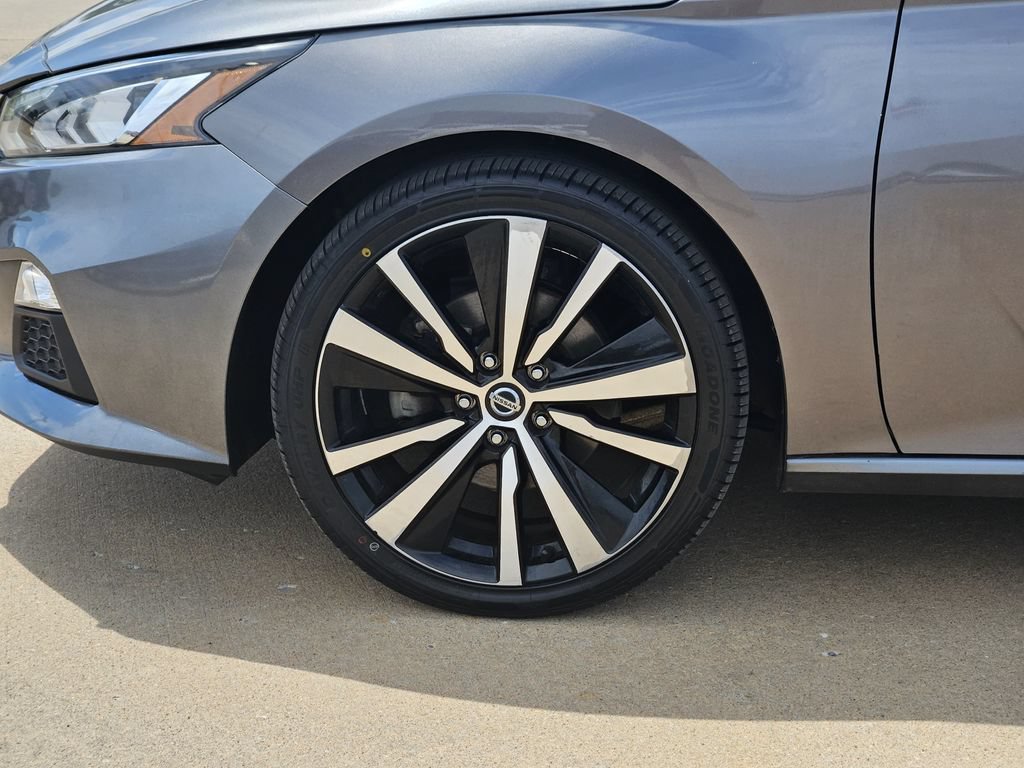 Used 2021 Nissan Altima 2.5 SR FWD image 13