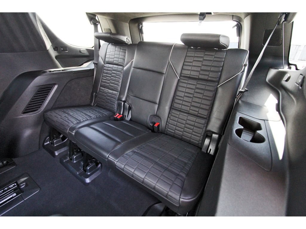 Used 2021 Cadillac Escalade Sport Platinum AWD/4WD image 13