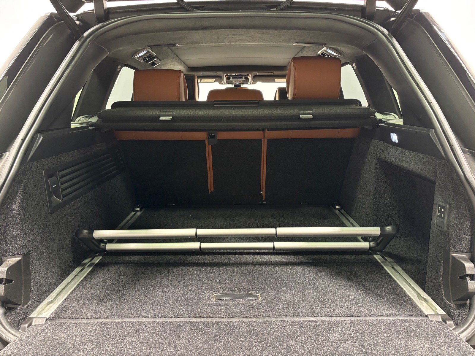 Used 2015 Land Rover Range Rover Autobiography AWD/4WD image 39