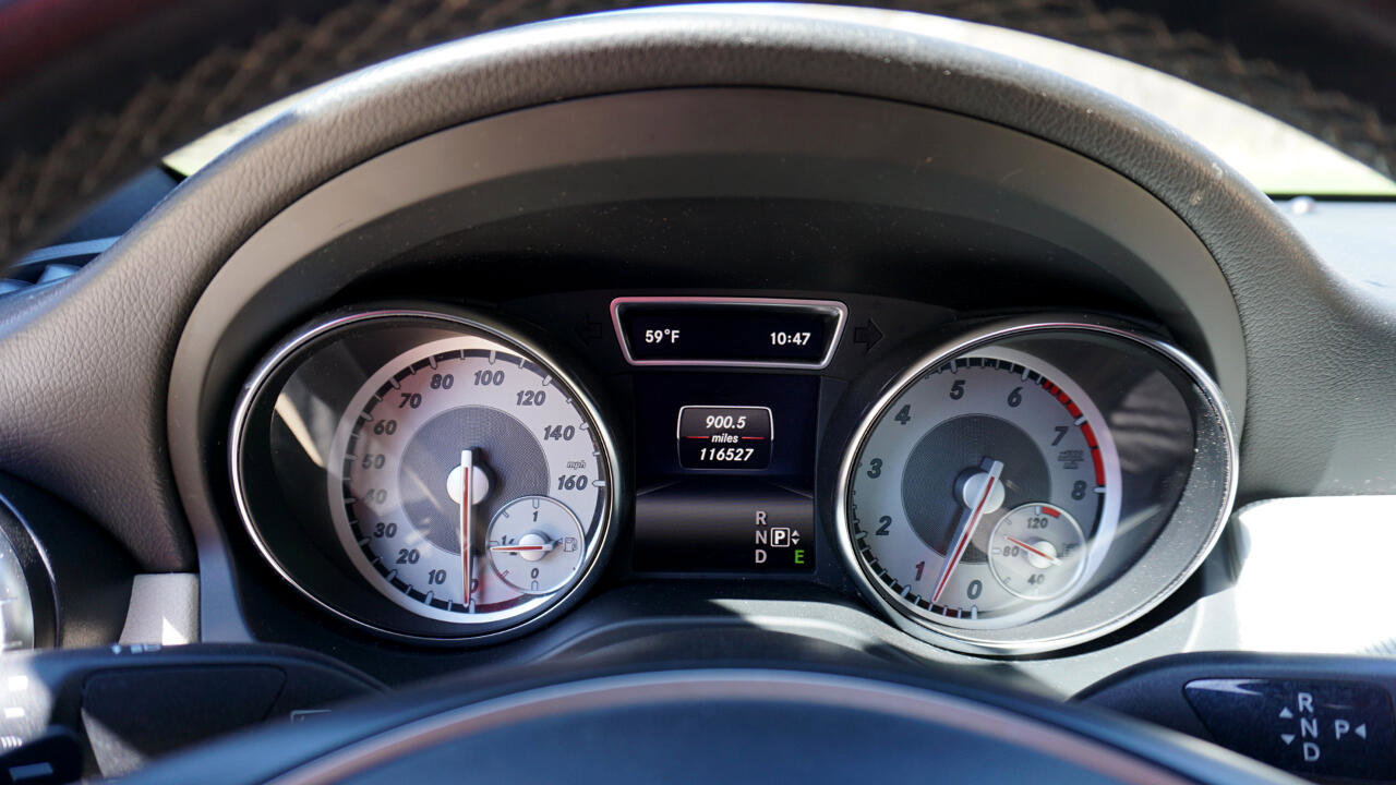 Used 2015 Mercedes-Benz CLA 250 image 15