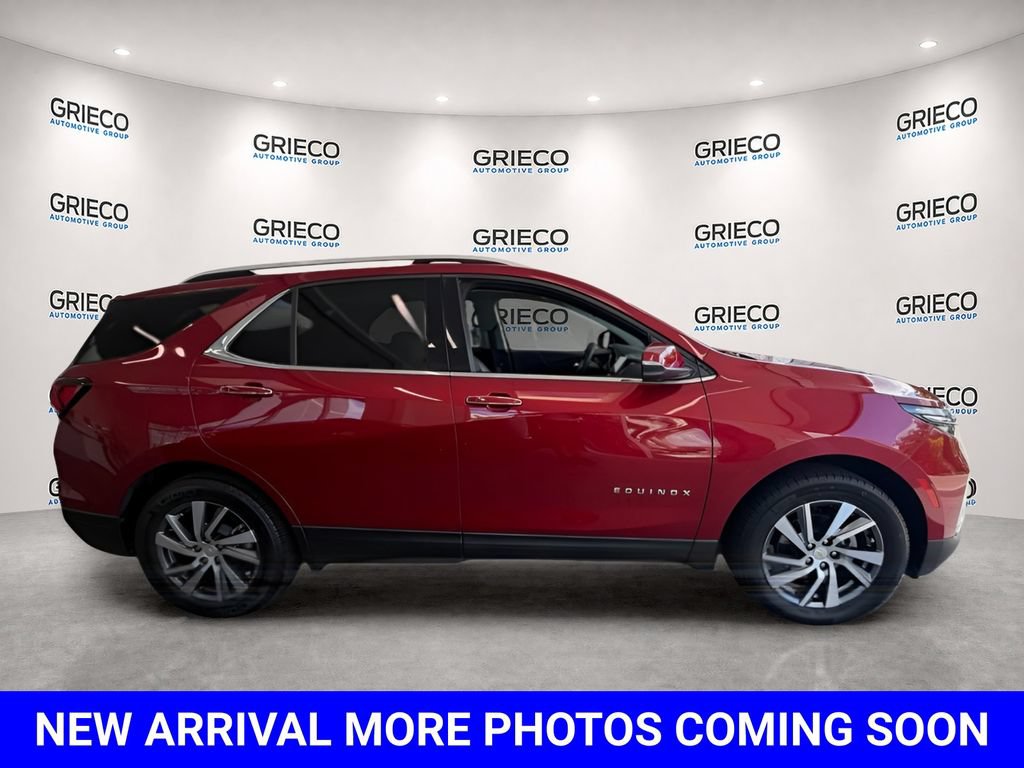 Used 2022 Chevrolet Equinox Premier AWD/4WD image 8
