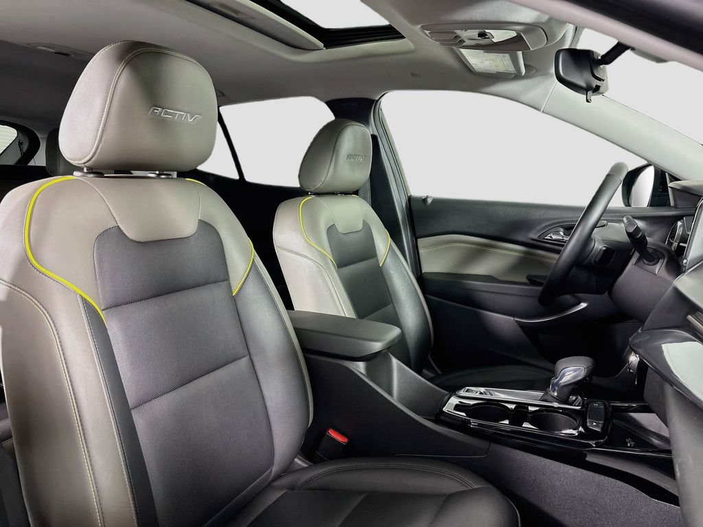 Certified 2024 Chevrolet Trax ACTIV w/ Sunroof Package FWD image 30