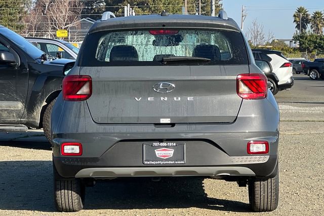 New 2026 Hyundai Venue SEL FWD image 7