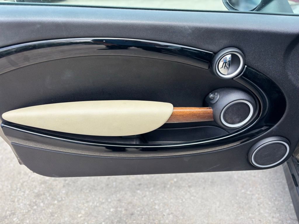 Used 2012 MINI Cooper Convertible image 8