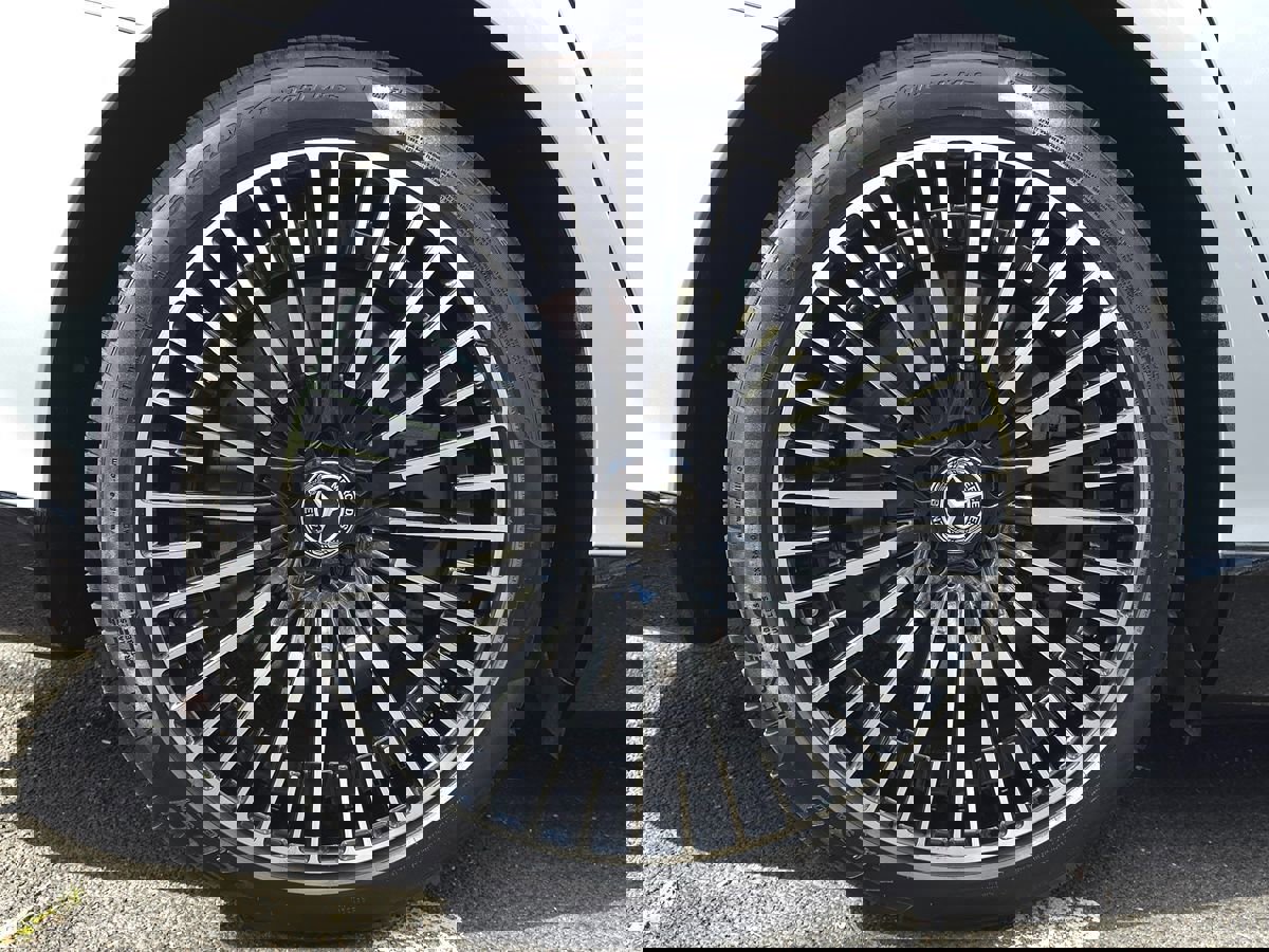 Used 2023 Mercedes-Benz EQS 580 4MATIC Sedan image 76